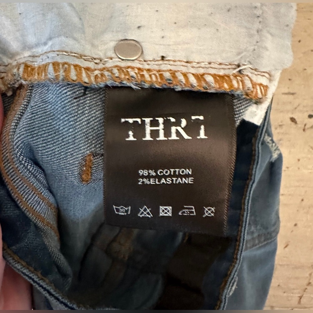 THRT‎ Jeans Graphic Design Ripped Knee Good Condition - Picture 11 of 12
